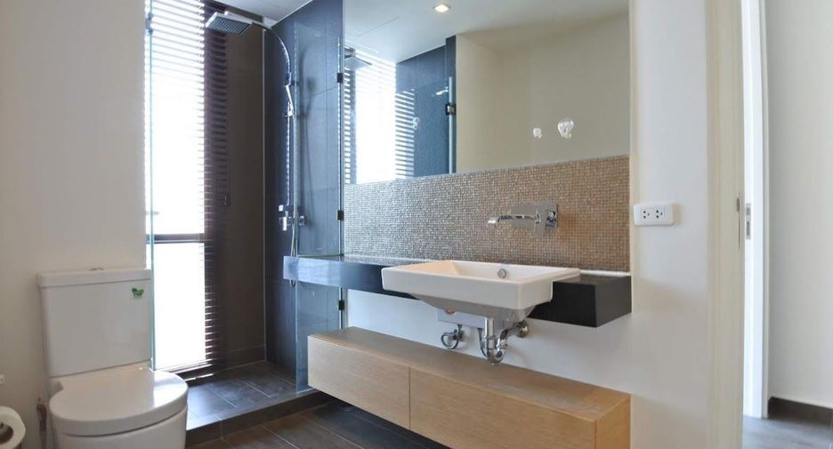 For sale and for rent 2 bedrooms condo in Khlong Toei, Bangkok