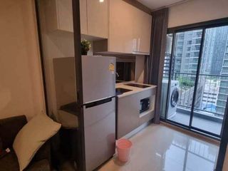 À louer 1 chambre condo à Huai Khwang, Bangkok
