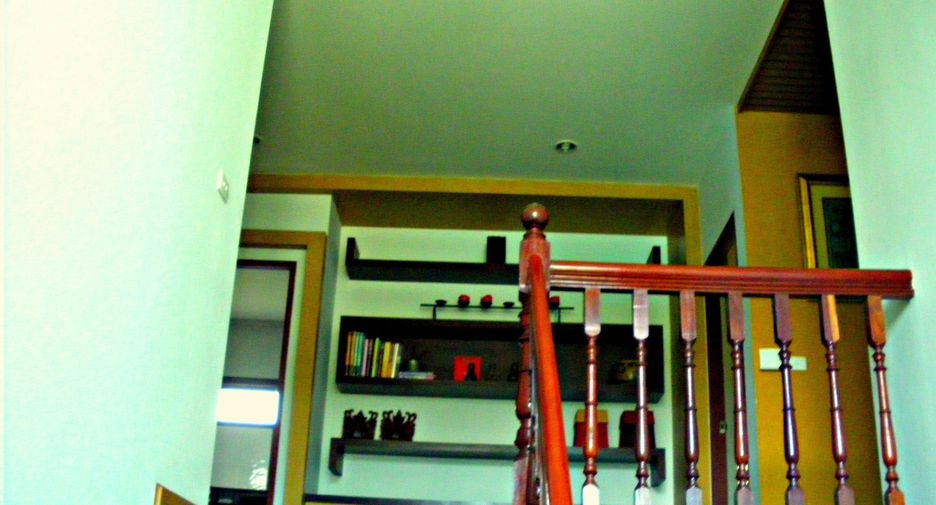 For rent 4 bedrooms house in Wang Thonglang, Bangkok