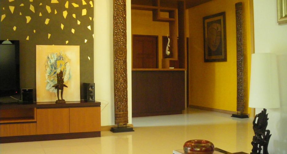 For rent 4 bedrooms house in Wang Thonglang, Bangkok