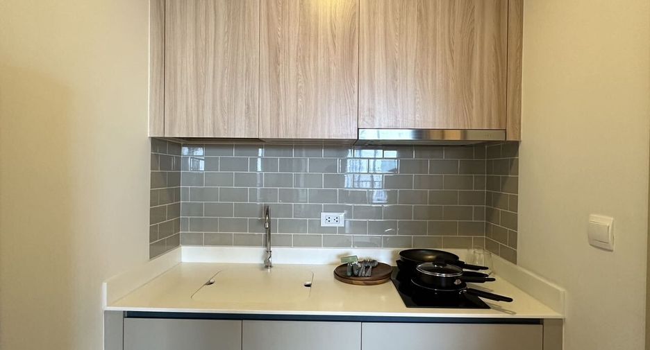 For rent 1 bed condo in Ratchathewi, Bangkok