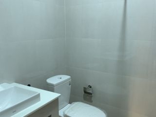 出售 4 卧室 独立屋 在 Phra Khanong, 曼谷