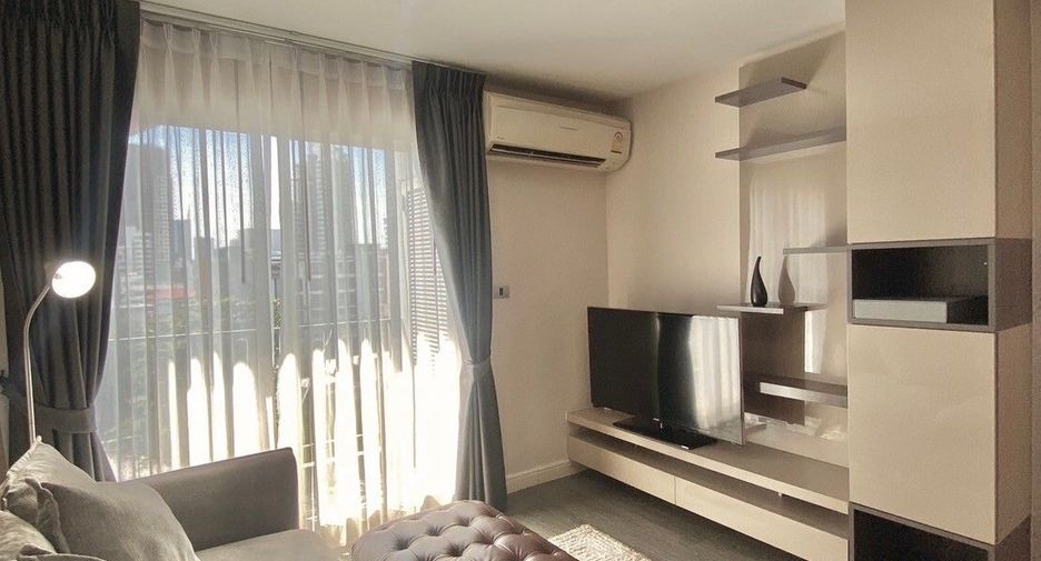 For sale 1 bed condo in Watthana, Bangkok