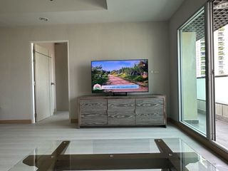 For rent 2 bedrooms condo in Yan Nawa, Bangkok
