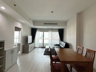 For rent 2 bedrooms condo in Yan Nawa, Bangkok