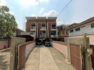 For rent 4 bedrooms townhouse in Phaya Thai, Bangkok
