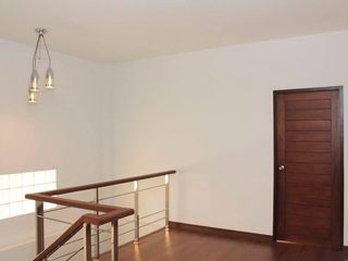 For rent 4 bedrooms townhouse in Phaya Thai, Bangkok