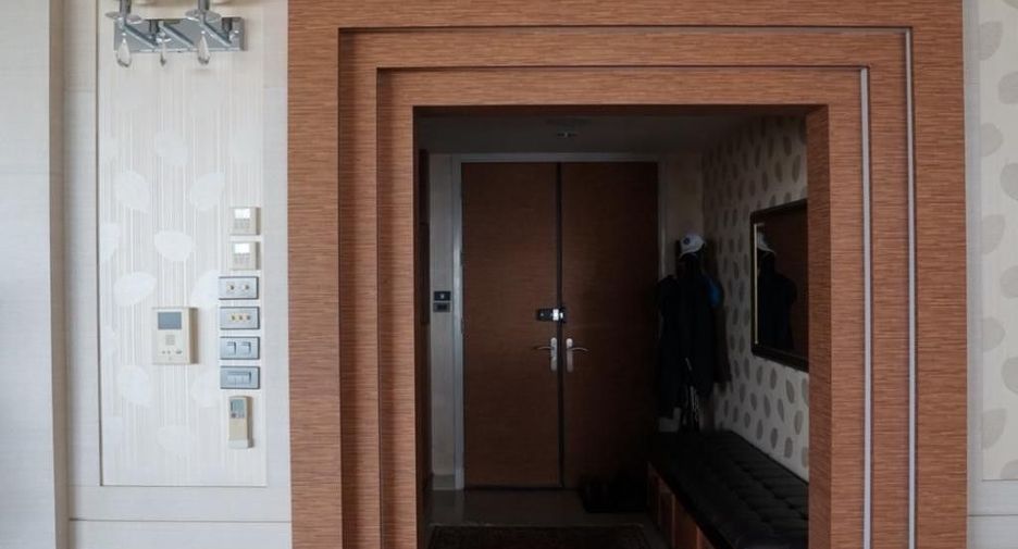 For sale 3 bedrooms condo in Bang Kho Laem, Bangkok