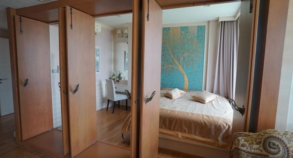 For sale 3 bedrooms condo in Bang Kho Laem, Bangkok