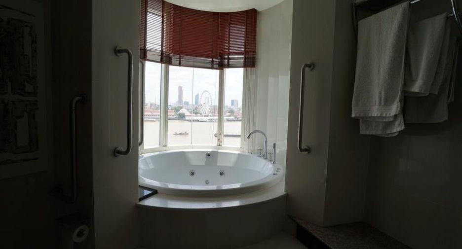 For sale 3 bedrooms condo in Bang Kho Laem, Bangkok