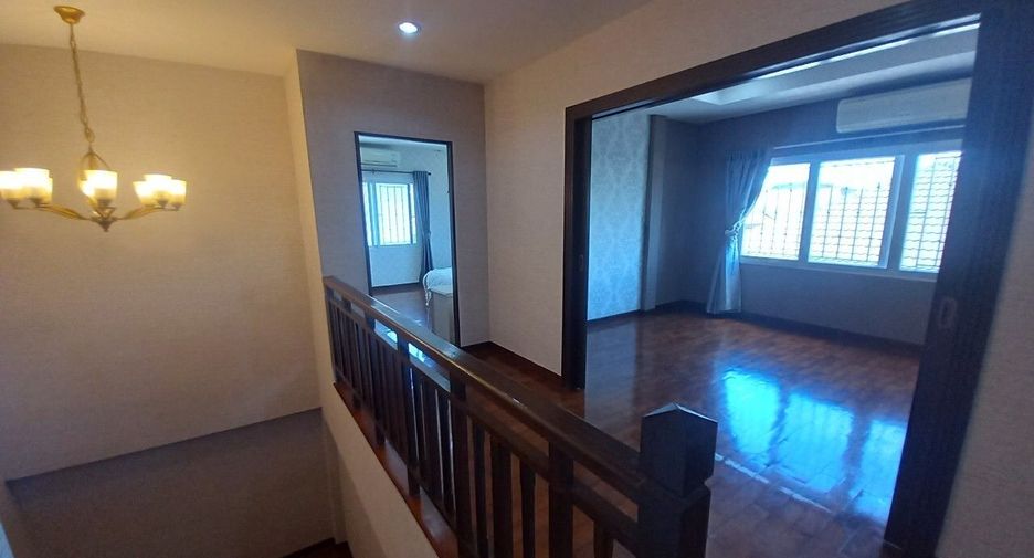 À vendre 5 chambres villa à Bang Lamung, Chonburi