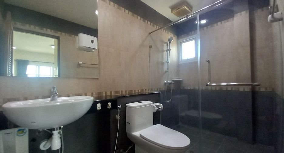 À vendre 5 chambres villa à Bang Lamung, Chonburi