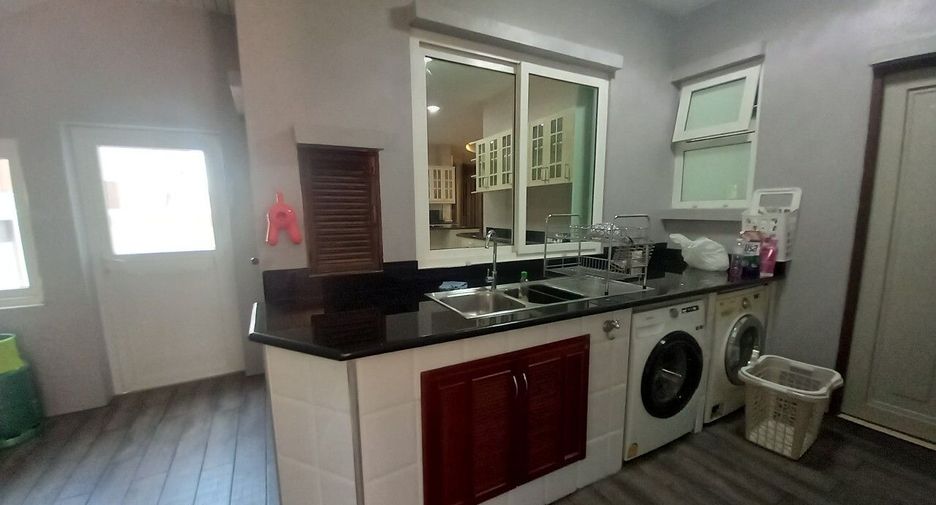À vendre 5 chambres villa à Bang Lamung, Chonburi
