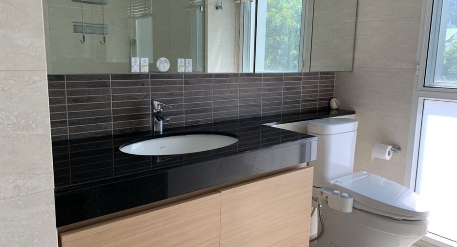 Condo en alquiler de 2 habitaciones en Khlong Toei, Bangkok