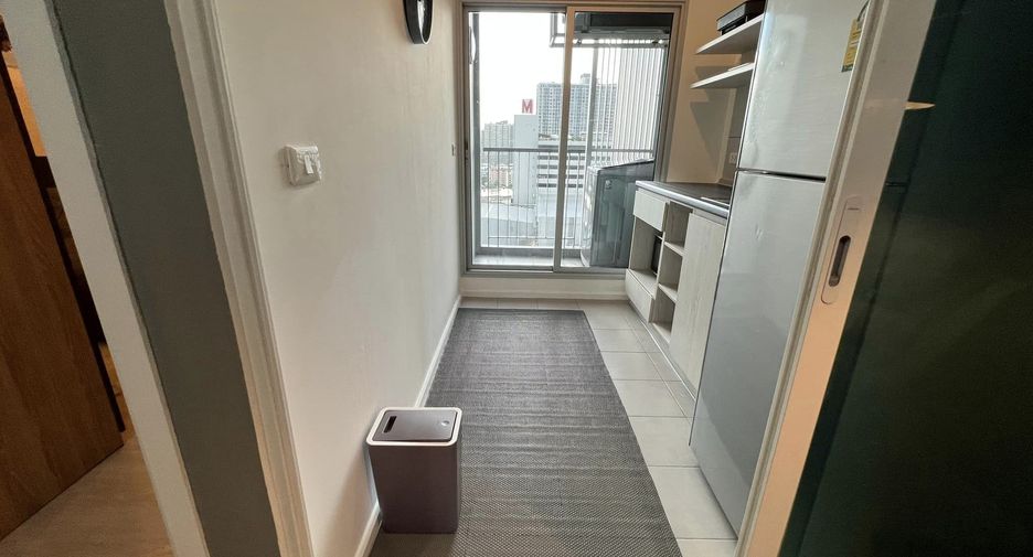 For sale 1 bed condo in Thon Buri, Bangkok