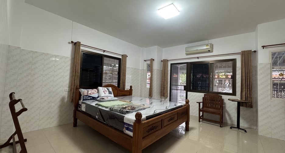 For rent 3 bedrooms house in Mueang Phuket, Phuket