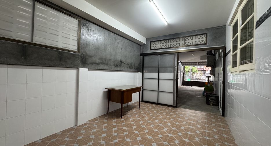 For rent 3 bedrooms house in Mueang Phuket, Phuket