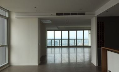 For sale 3 bedrooms condo in Sathon, Bangkok