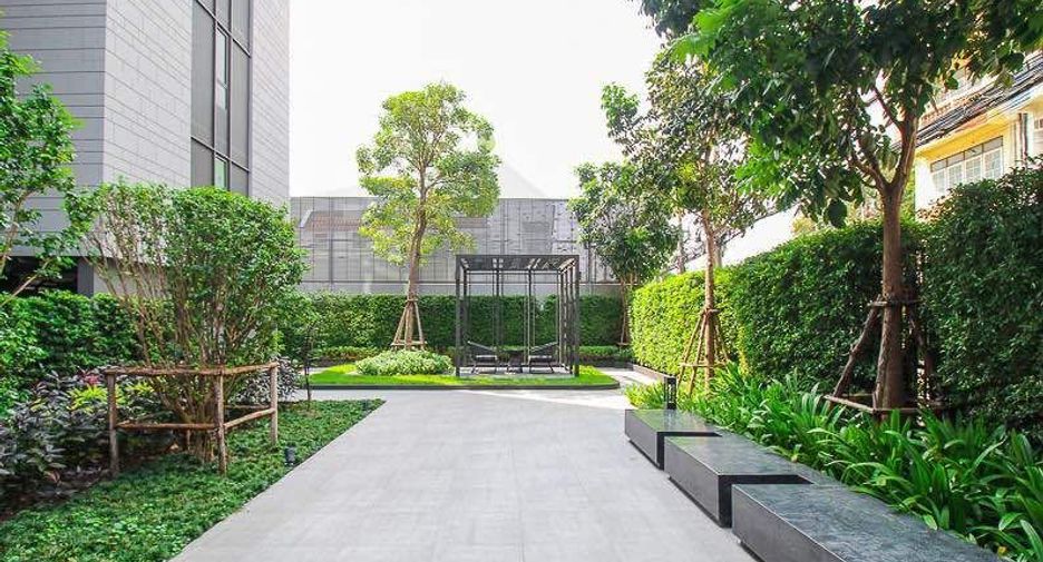 For sale 2 bedrooms condo in Din Daeng, Bangkok