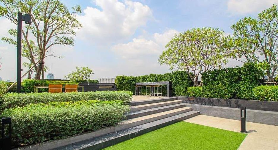 For sale 2 bedrooms condo in Din Daeng, Bangkok
