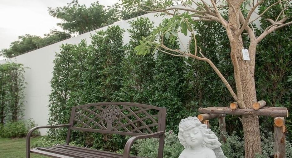 For rent 3 bedrooms townhouse in Bang Phli, Samut Prakan
