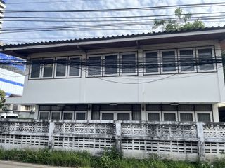 For sale 4 bedrooms house in Wang Thonglang, Bangkok
