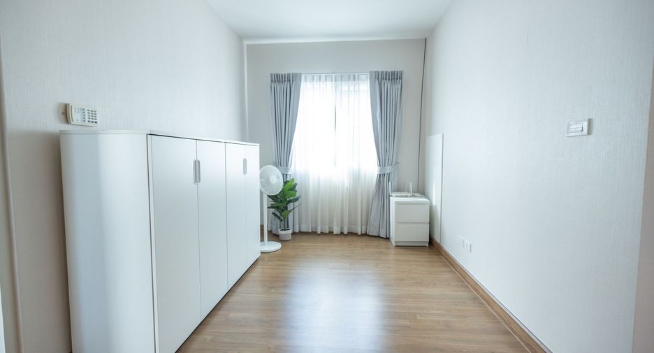 For sale 4 bedrooms house in Prawet, Bangkok