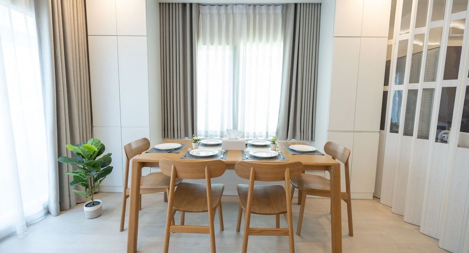 For sale 4 bedrooms house in Prawet, Bangkok