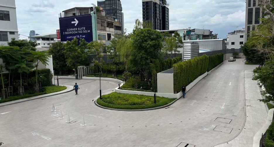 For rent 3 bedrooms condo in Bang Kho Laem, Bangkok