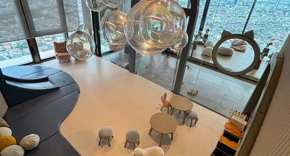 For rent 3 bedrooms condo in Bang Kho Laem, Bangkok