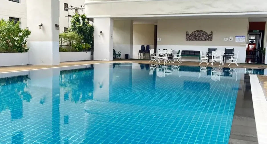 For sale 3 bedrooms condo in Watthana, Bangkok