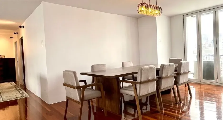 For sale 3 bedrooms condo in Watthana, Bangkok