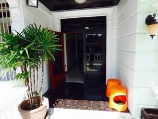 For sale 5 bedrooms townhouse in Watthana, Bangkok