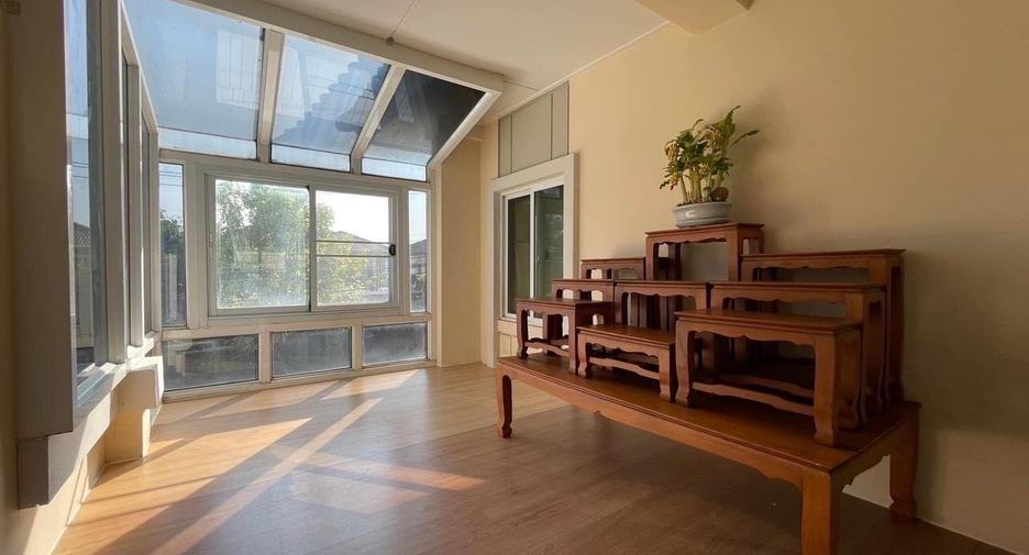 For rent 3 bedrooms house in Suan Luang, Bangkok