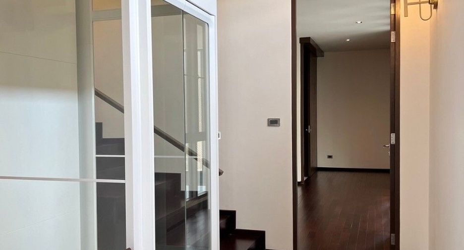 For sale 4 bedrooms condo in Lat Phrao, Bangkok