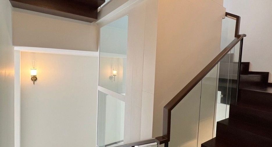 For sale 4 bedrooms condo in Lat Phrao, Bangkok