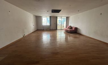 Продажа 2 спальни кондо в Кхлонг Тоеи, Бангкок