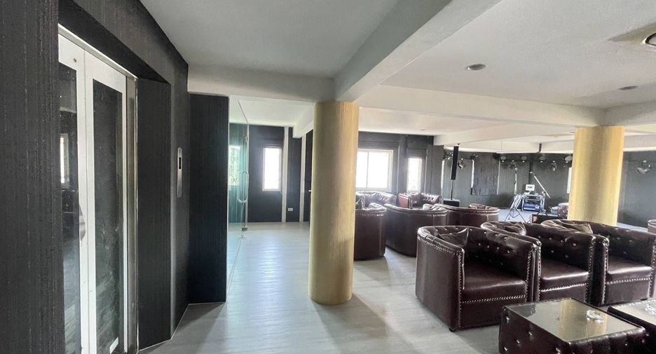 Gewerbefläche zur Miete mit 10 Zimmer in Mueang Phuket, Phuket
