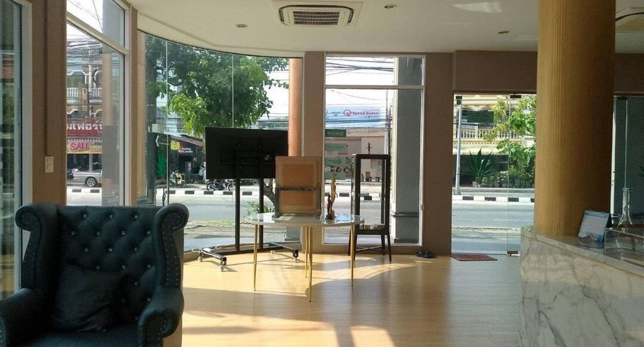Gewerbefläche zur Miete mit 10 Zimmer in Mueang Phuket, Phuket
