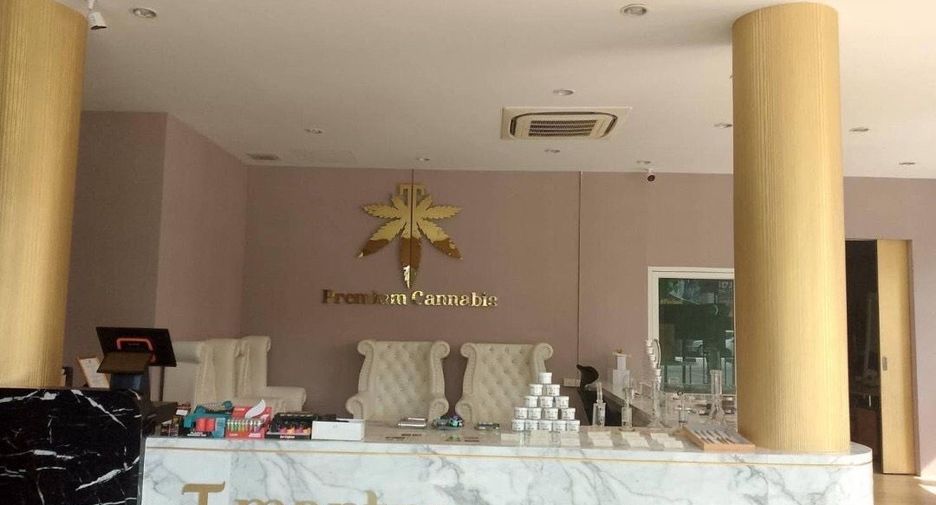 Gewerbefläche zur Miete mit 10 Zimmer in Mueang Phuket, Phuket