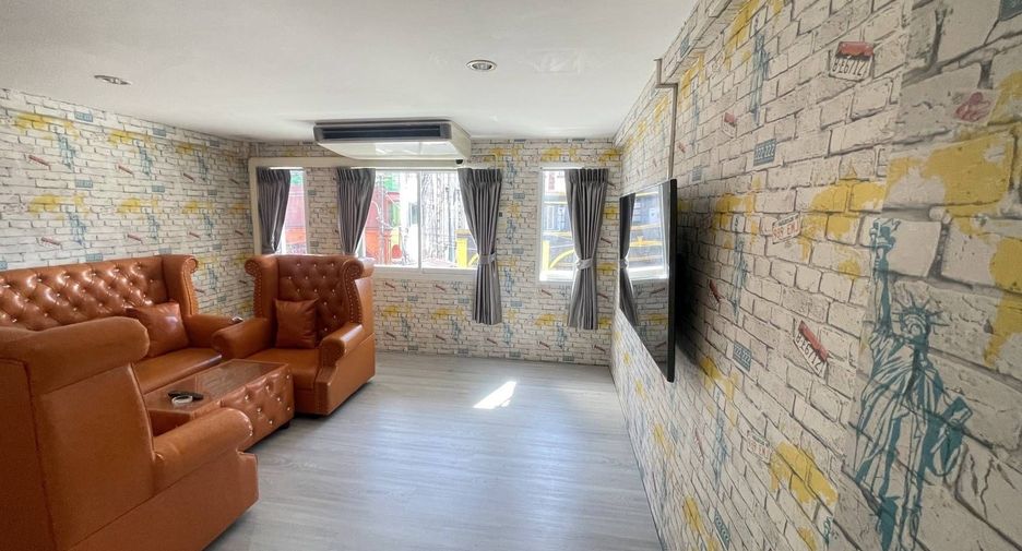 Gewerbefläche zur Miete mit 10 Zimmer in Mueang Phuket, Phuket