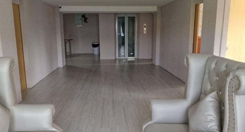 Gewerbefläche zur Miete mit 10 Zimmer in Mueang Phuket, Phuket