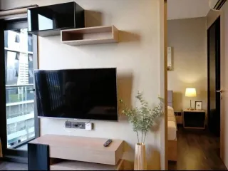 Condo en alquiler de 1 habitaciones en Huai Khwang, Bangkok
