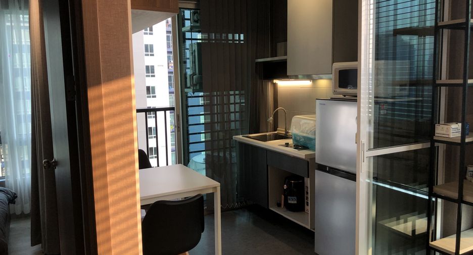 For sale 1 bed condo in Watthana, Bangkok