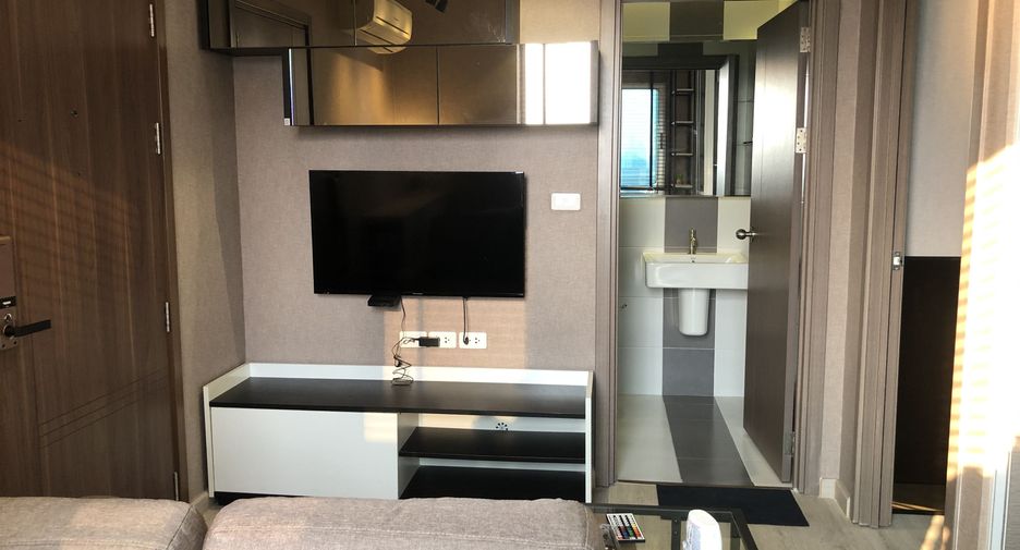 For sale 1 bed condo in Watthana, Bangkok