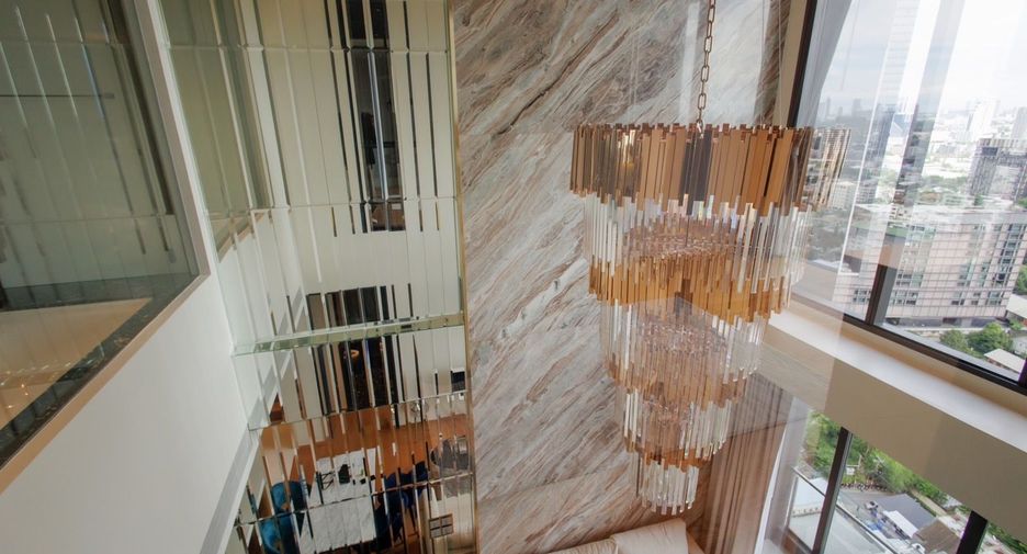 Condo en venta y en alquiler de 2 habitaciones en Khlong Toei, Bangkok