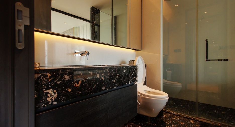 Condo en venta y en alquiler de 2 habitaciones en Khlong Toei, Bangkok