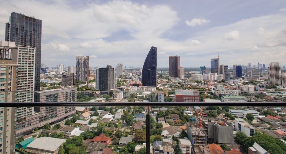 Condo en venta y en alquiler de 2 habitaciones en Khlong Toei, Bangkok