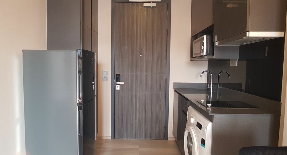 For rent 1 bed condo in Khlong Toei, Bangkok