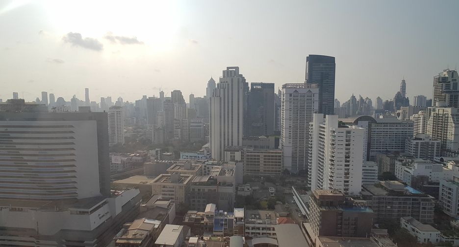 For rent 1 bed condo in Khlong Toei, Bangkok